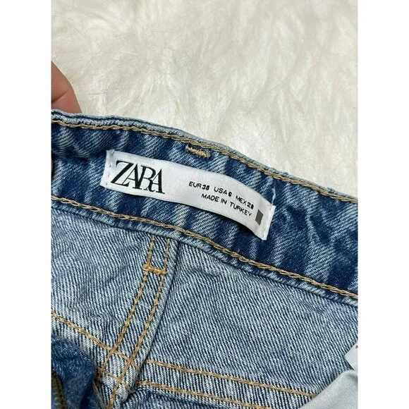 Zara Women's 6 High-Waist Ripped Denim Shorts 5" - Picture 6 of 7